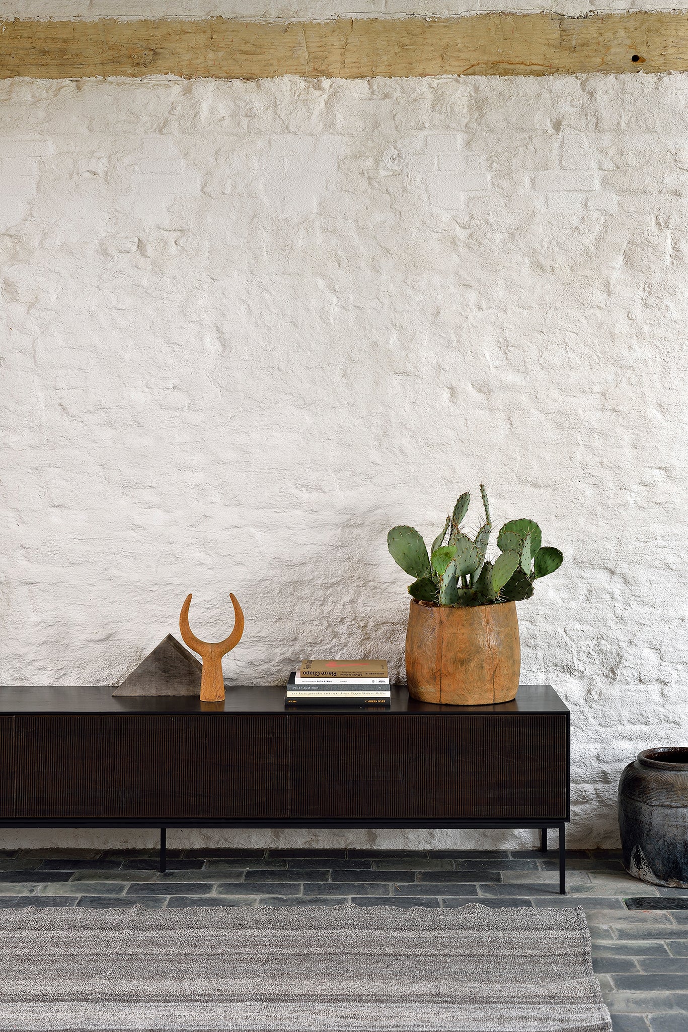 Ethnicraft - Meuble TV Grooves - Teck - L.162 X 45 x H53 - 1 abattant 1 tiroir