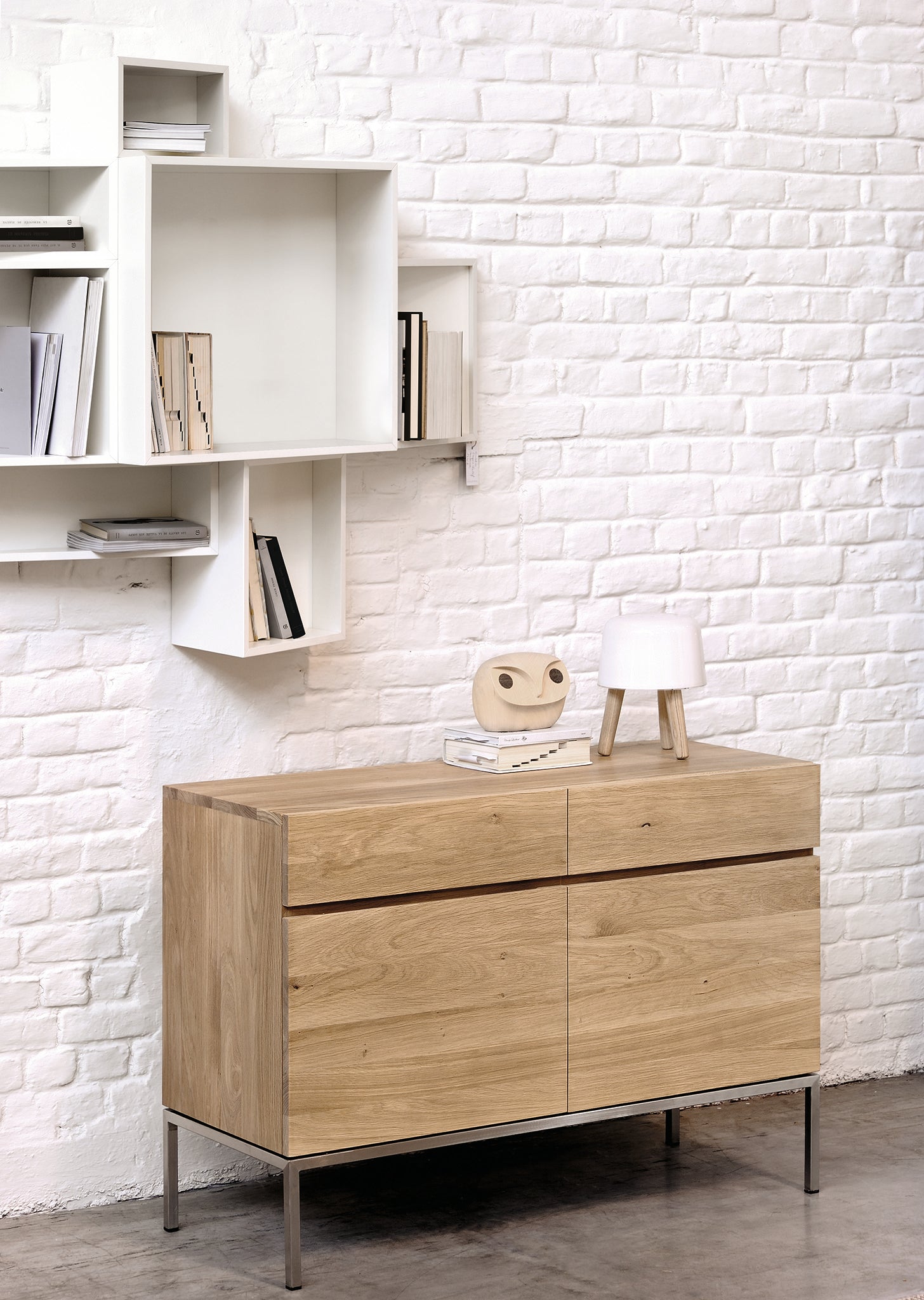 Ethnicraft - Buffet Ligna - Chêne massif - 2 portes 2 tiroirs - L.110 X 45 x H.78