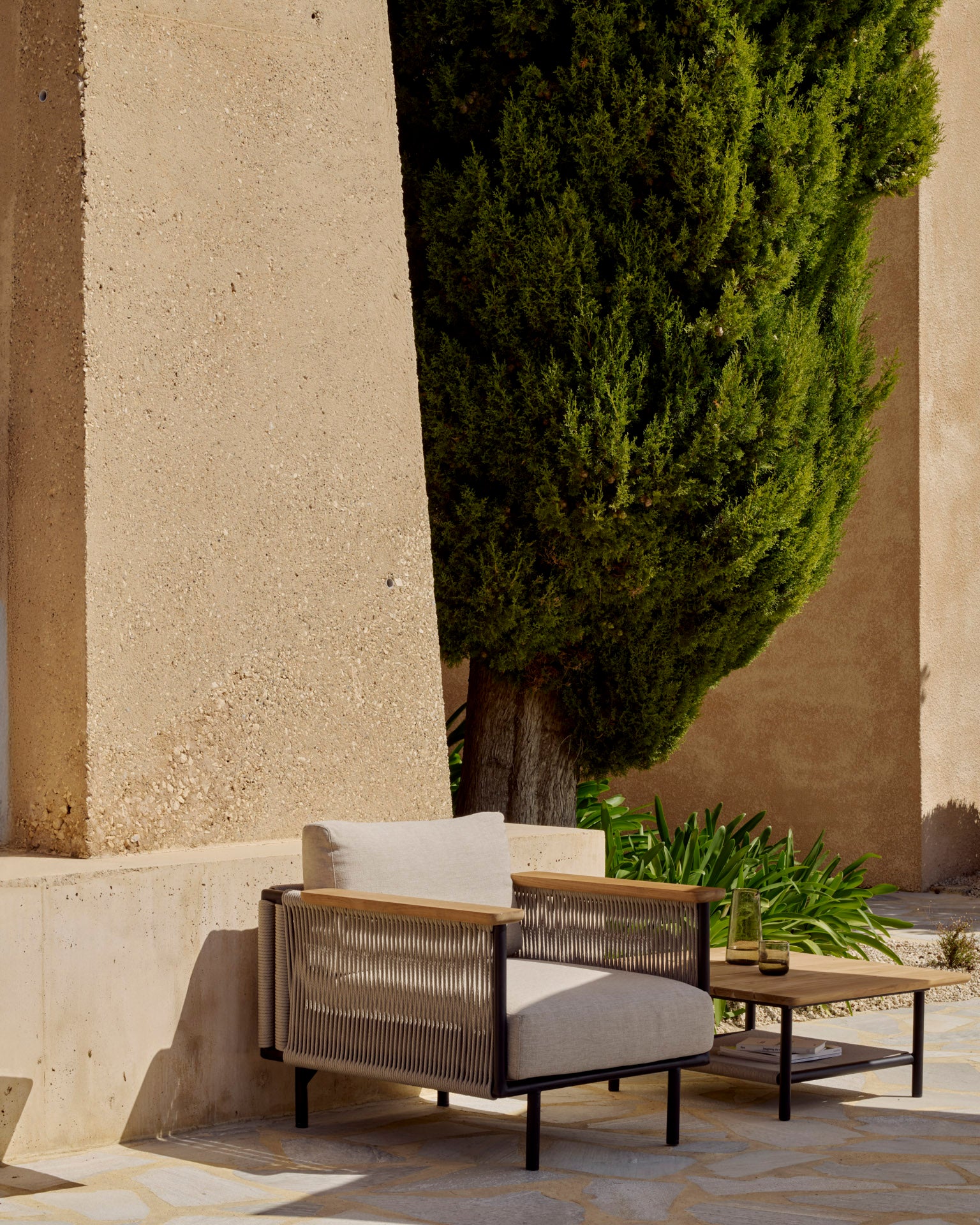 Ethnicraft - Outdoor - Fauteuil Corbey - Aluminium Noir - Tissus Silt ou Oyster