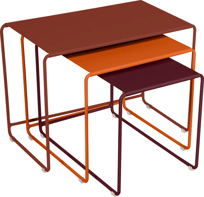 Fermob - OULALA - Set de 3 tables gigognes - (Ocre Rouge, Orange Confite, Cerise Noire)