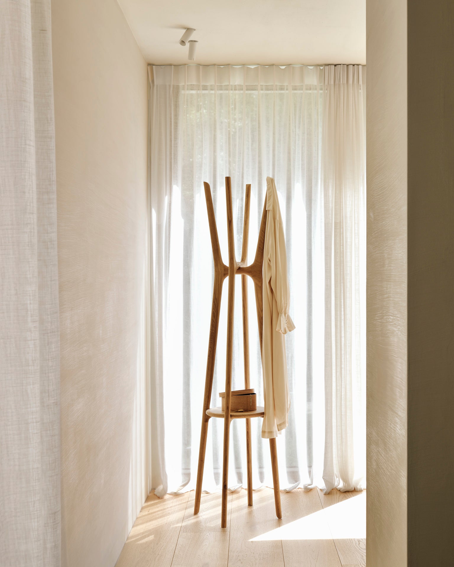 Ethnicraft - Porte manteaux PI - Chêne Huilé - 50 x 50 x 184