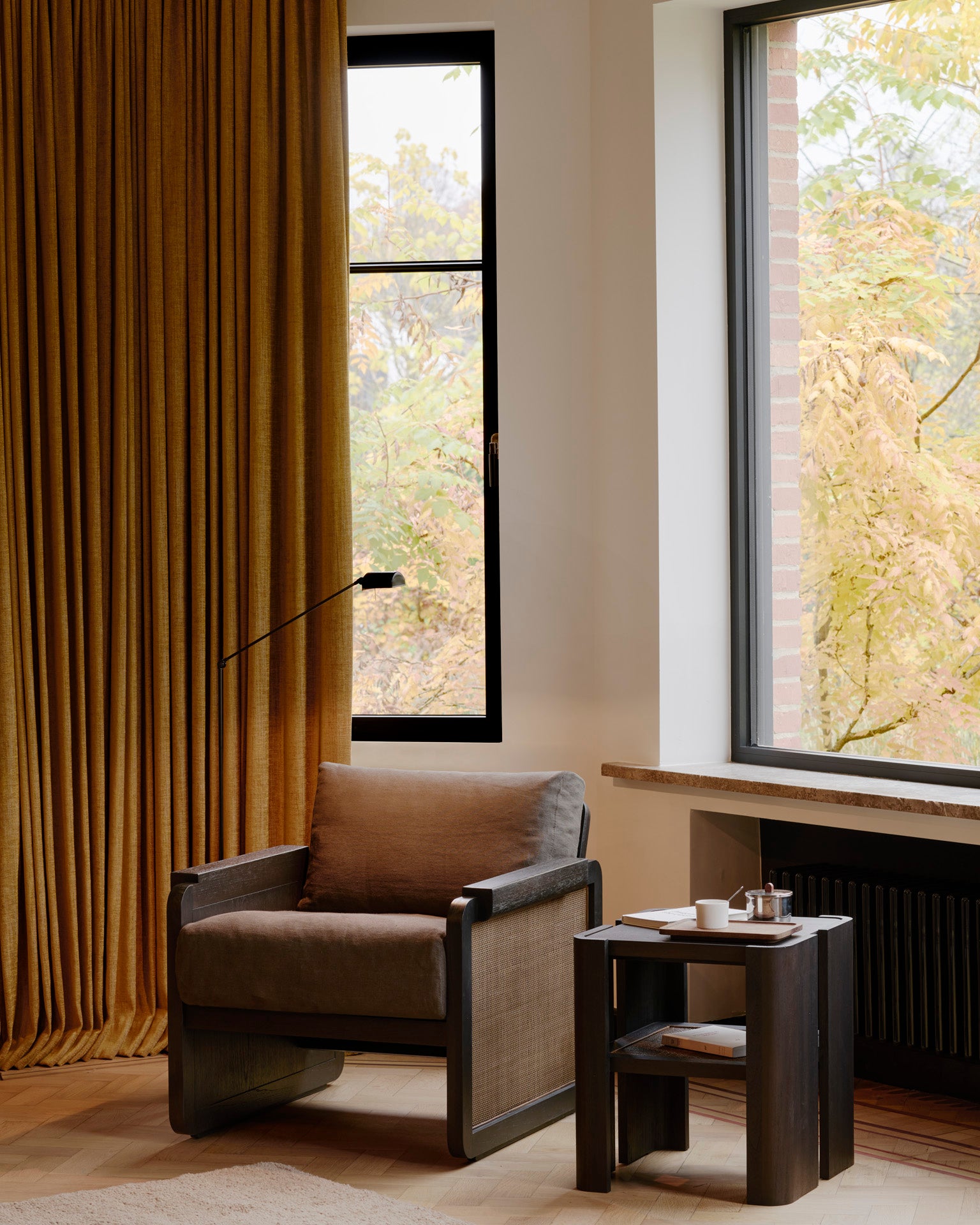 Ethnicraft - Fauteuil Panel - Teck Brun Verni et Rotin