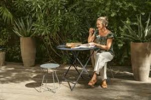 Fermob - Bistro - Table Ronde - Diamètre 77 cm - Acier - 25 Coloris