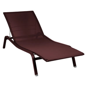 Fermob – Alizé – Bain de soleil – Cerise noire