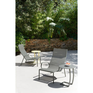 Fermob – Alizé – Table basse déportée ø 48 cm en situation
