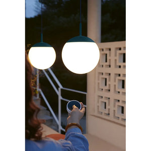 Fermob – Mooon! – Suspension ø25 cm en situation