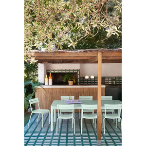Fermob – Ribambelle – Table 2 allonges 149/234 x 100 cm en situation