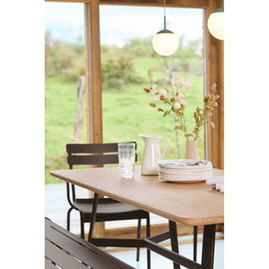 Fermob – So'o – Table chêne 180 x 90 cm en situation