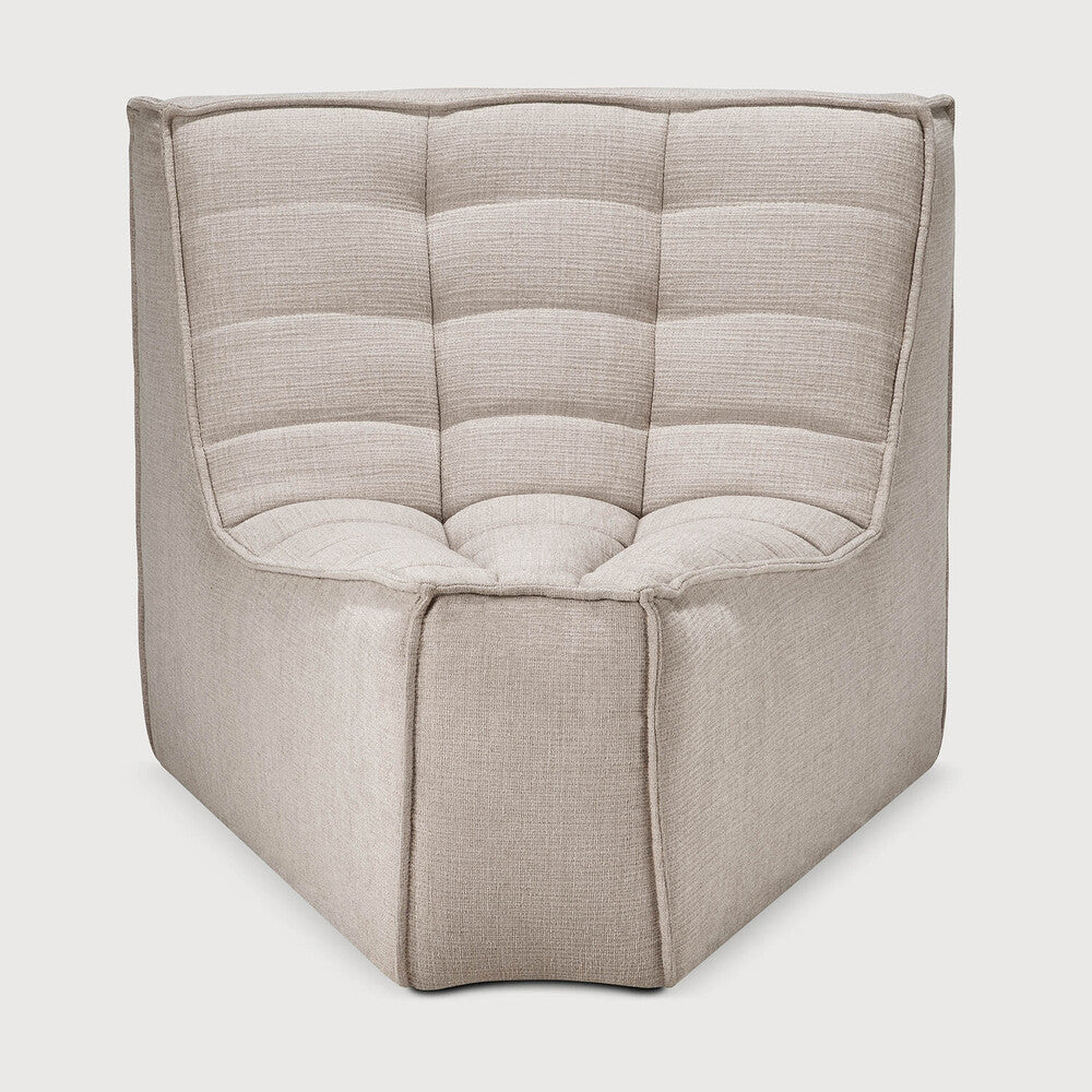 Ethnicraft - N701 - fauteuil d'angle rond 45° en tissu écru.