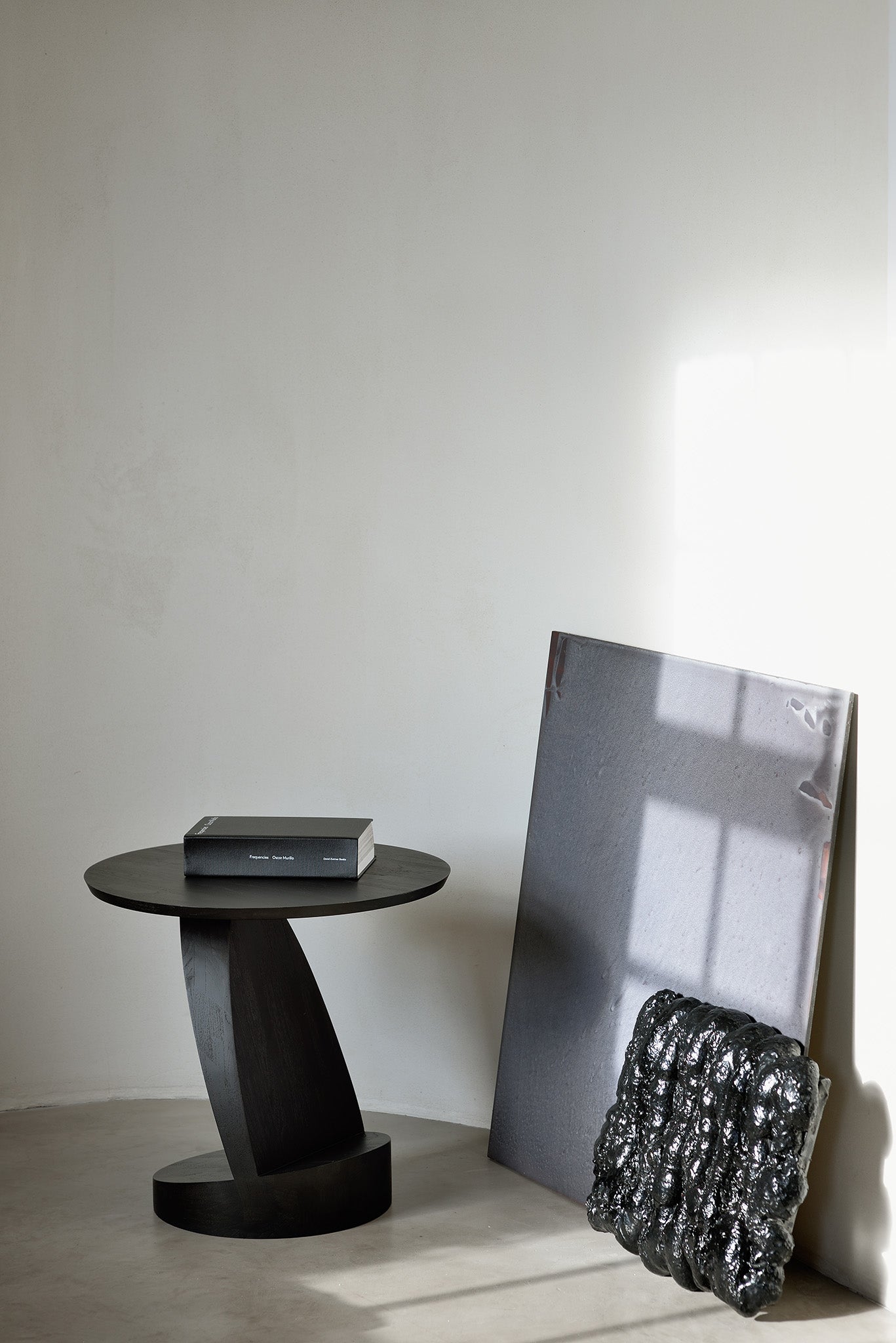 Ethnicraft - Table d'appoint Oblic - Teck noir