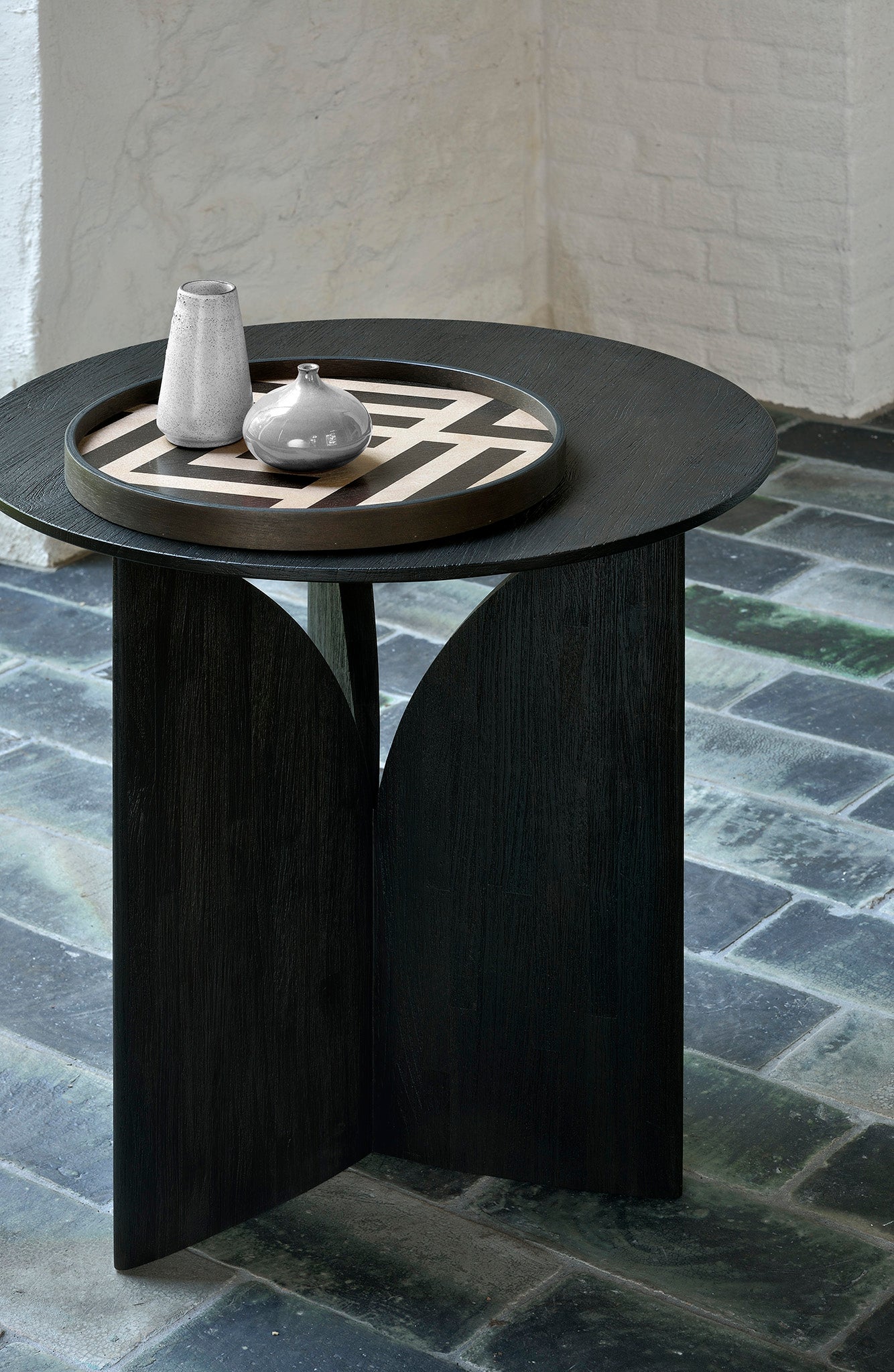 Ethnicraft - Table d'appoint Fin - Teck noir - diamètre 50 x H.50