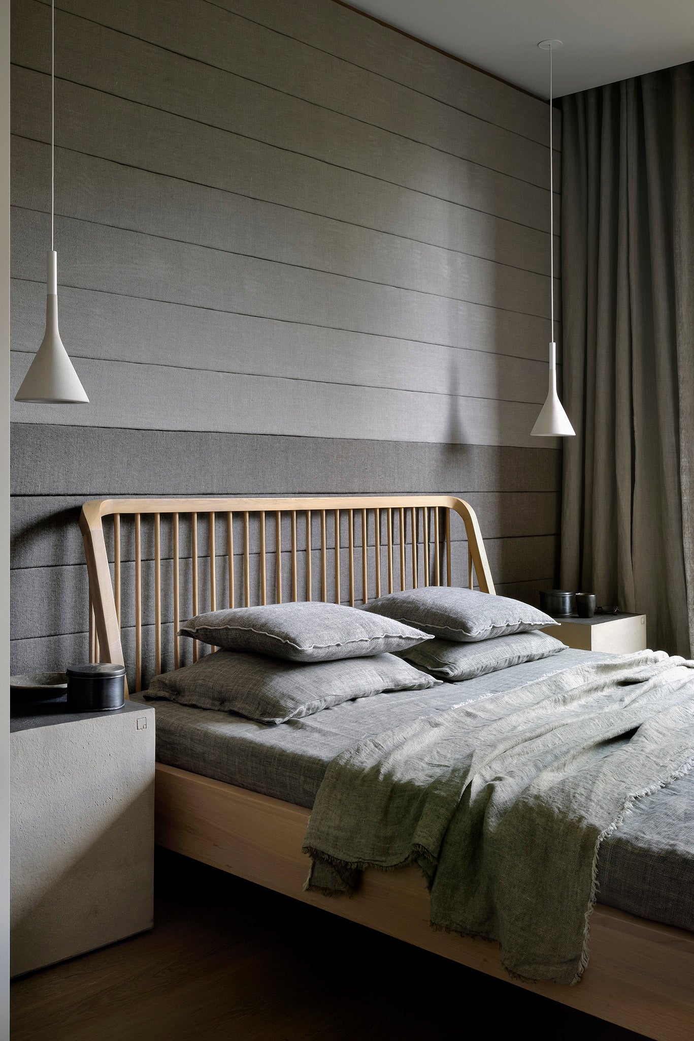 Ethnicraft - Lit Spindle - Chêne massif - Couchage 180 x 200