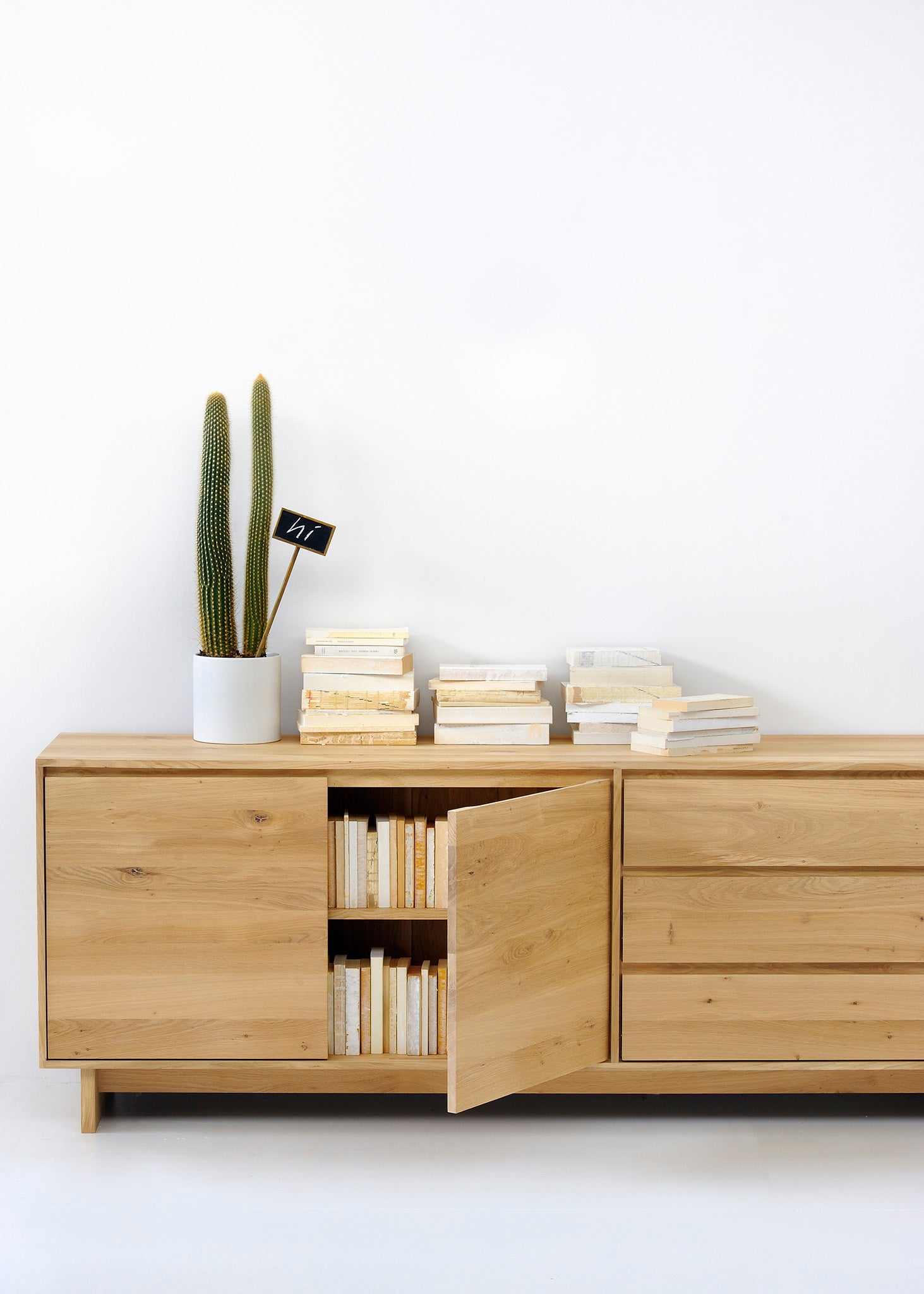 Ethnicraft - Buffet Wave - Chêne massif - 2p - 3t -L.205 X 46 x H77