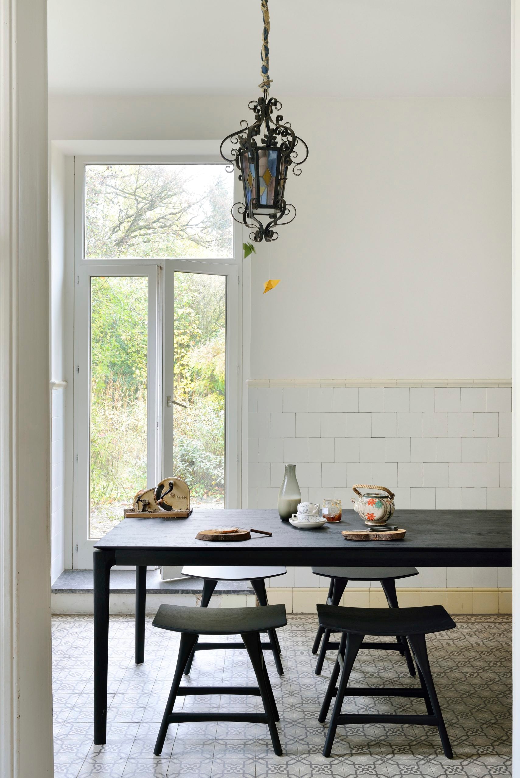 Ethnicraft - Table Bok noire - Chêne massif -140 x 80 x H76