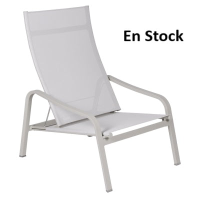 Fermob - Alizé - Fauteuil bas + repose-pieds - gris Argile en stock