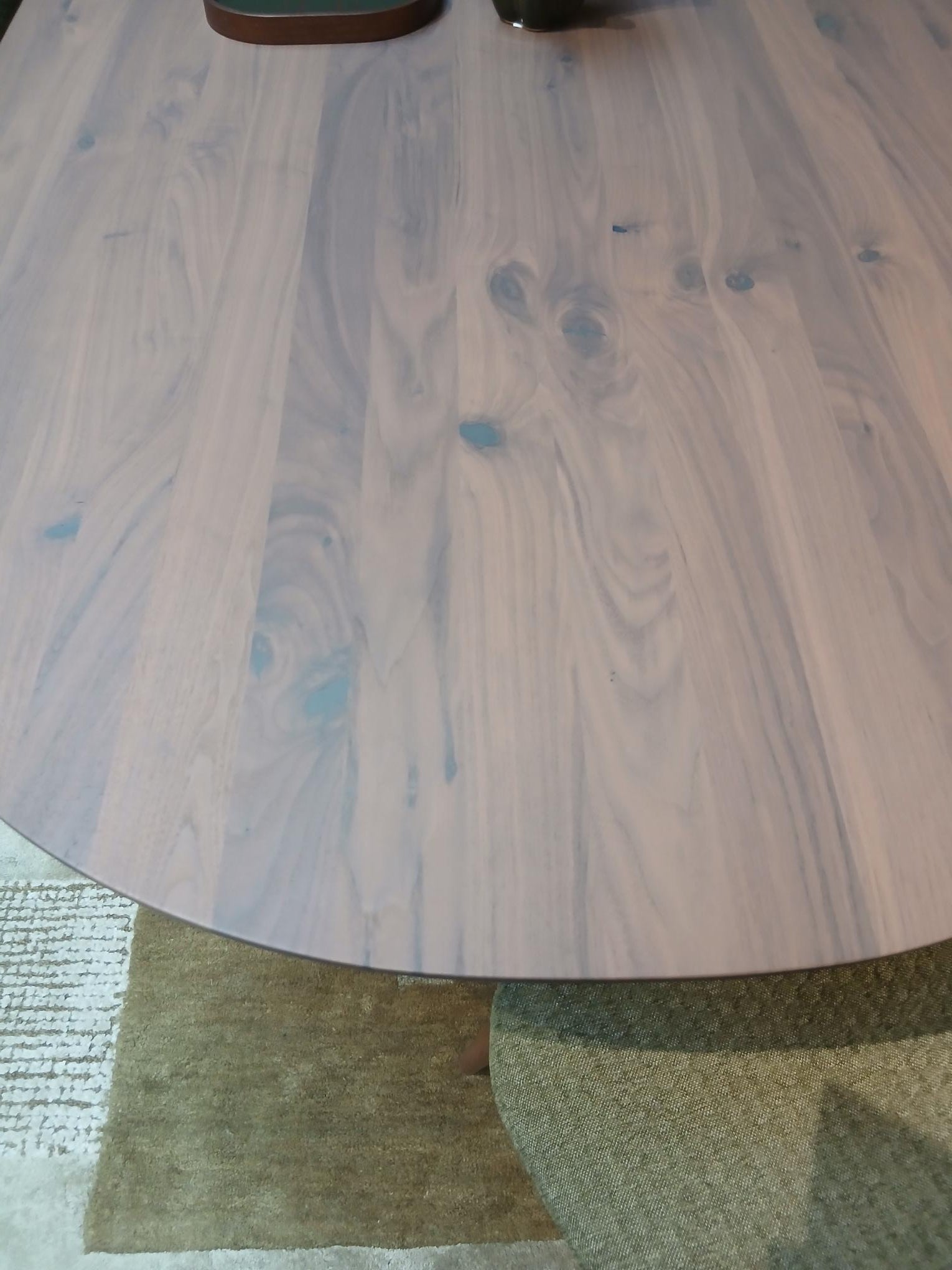 Mobitec - Table Blossom - 220 x 105 x H76 - Noyer massif - (-30%) - Modèle d'exposition
