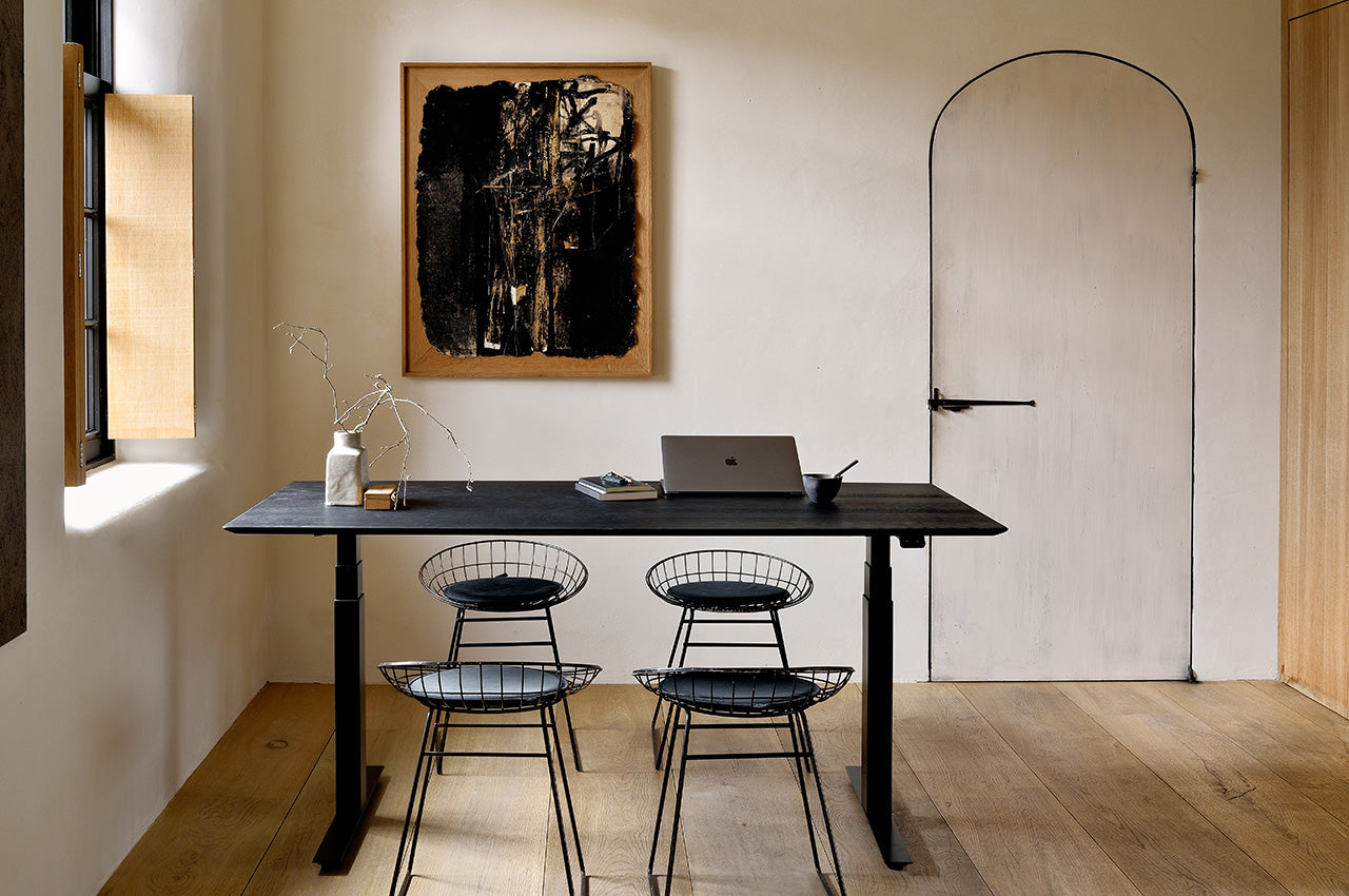 Ethnicraft - Bureau ajustable Bok - chêne massif noir - 160 x 80 x H.64/130 (Hauteur réglable)