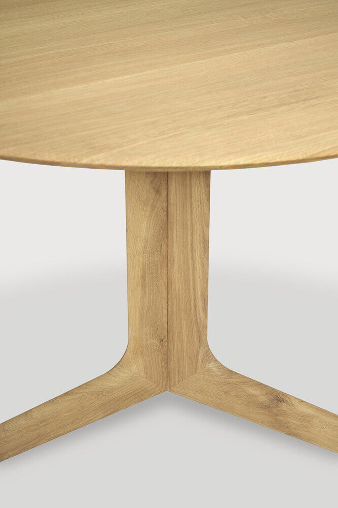 Ethnicraft - Table Corto - Chêne massif - diam. 120