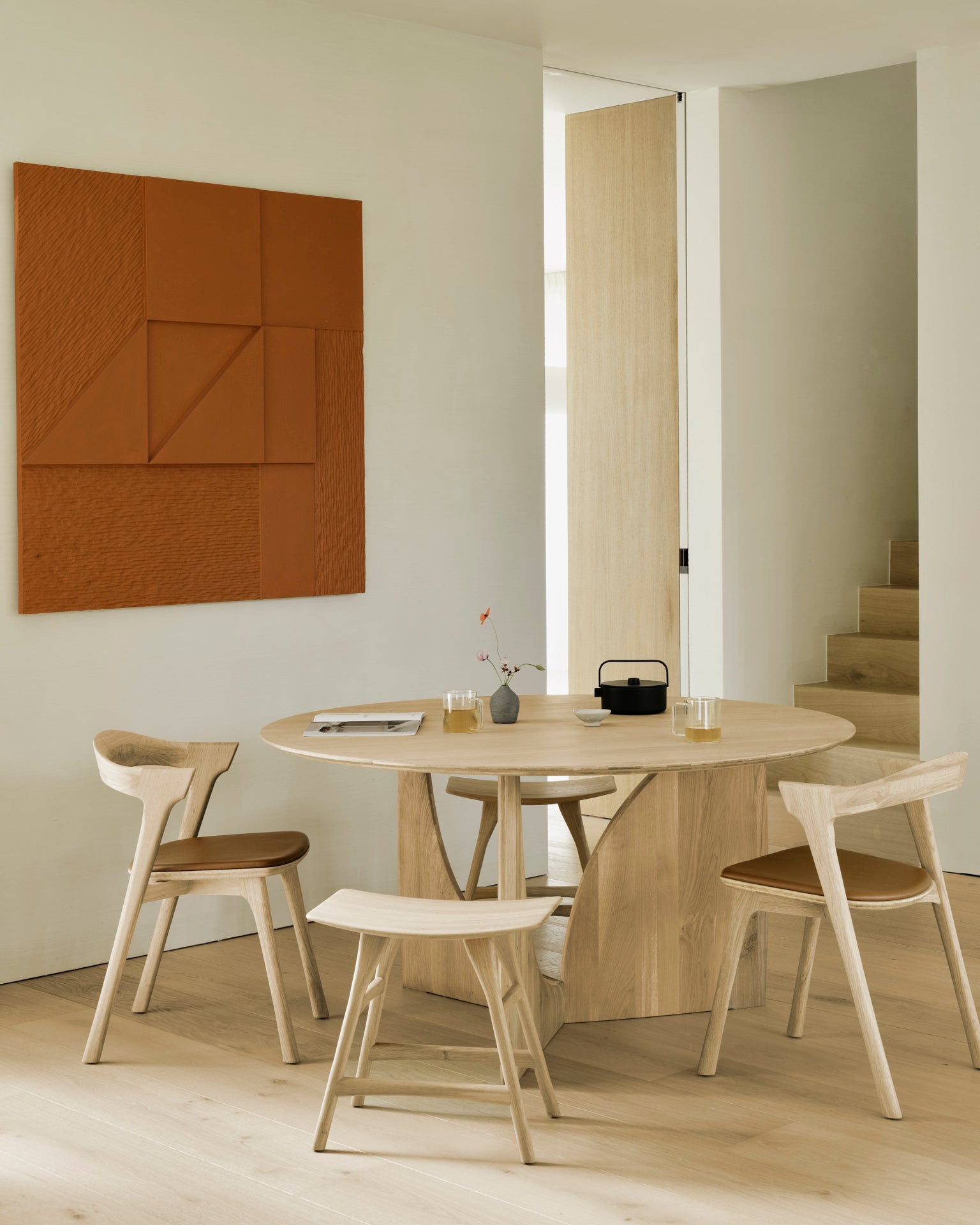 Ethnicraft - Table Geometric - Ronde - Chêne Huilé - 150 x 150 x H76