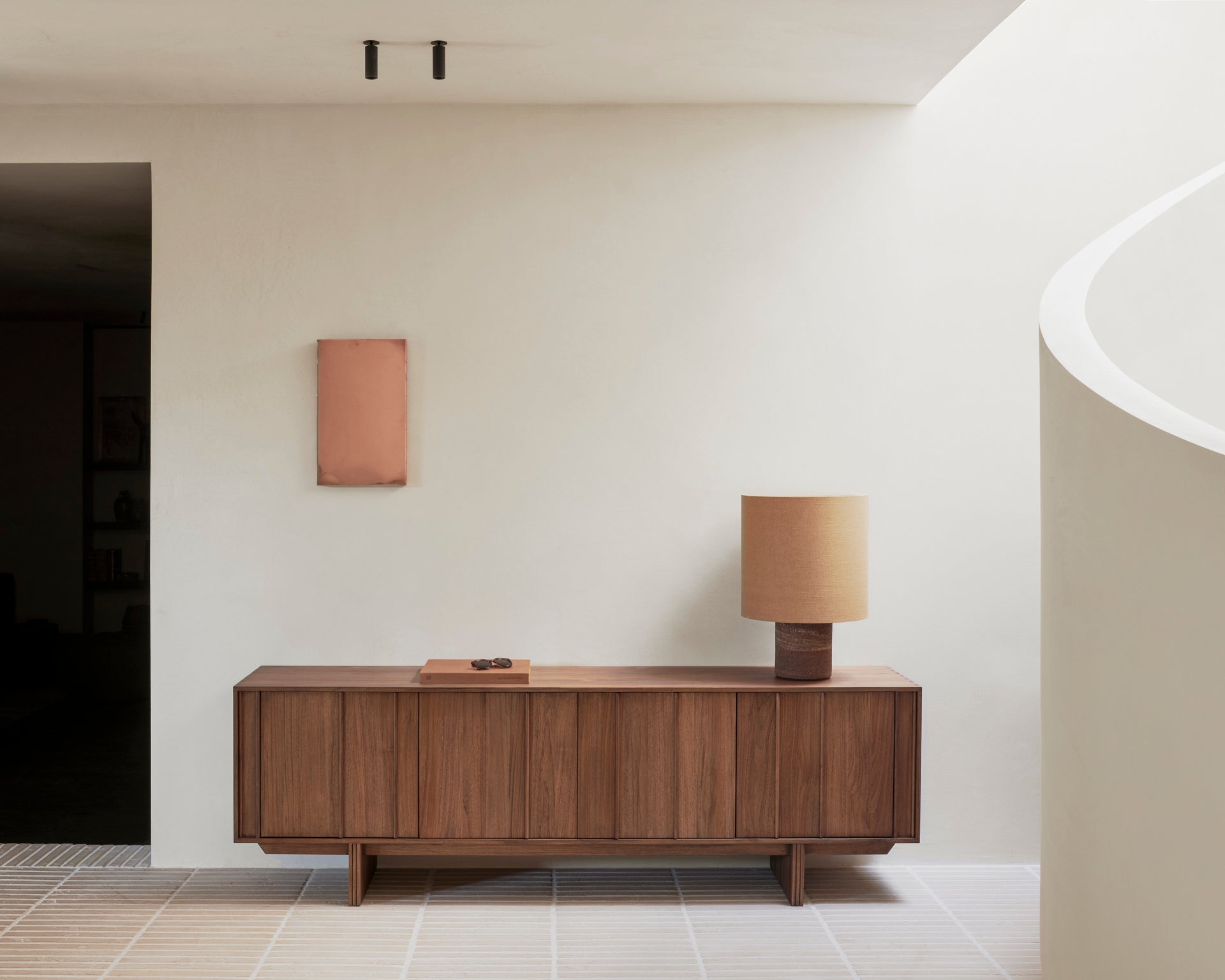 Ethnicraft - Buffet Pillar - Teck teinté brun wild - 4 portes - 220 x 45 x H70