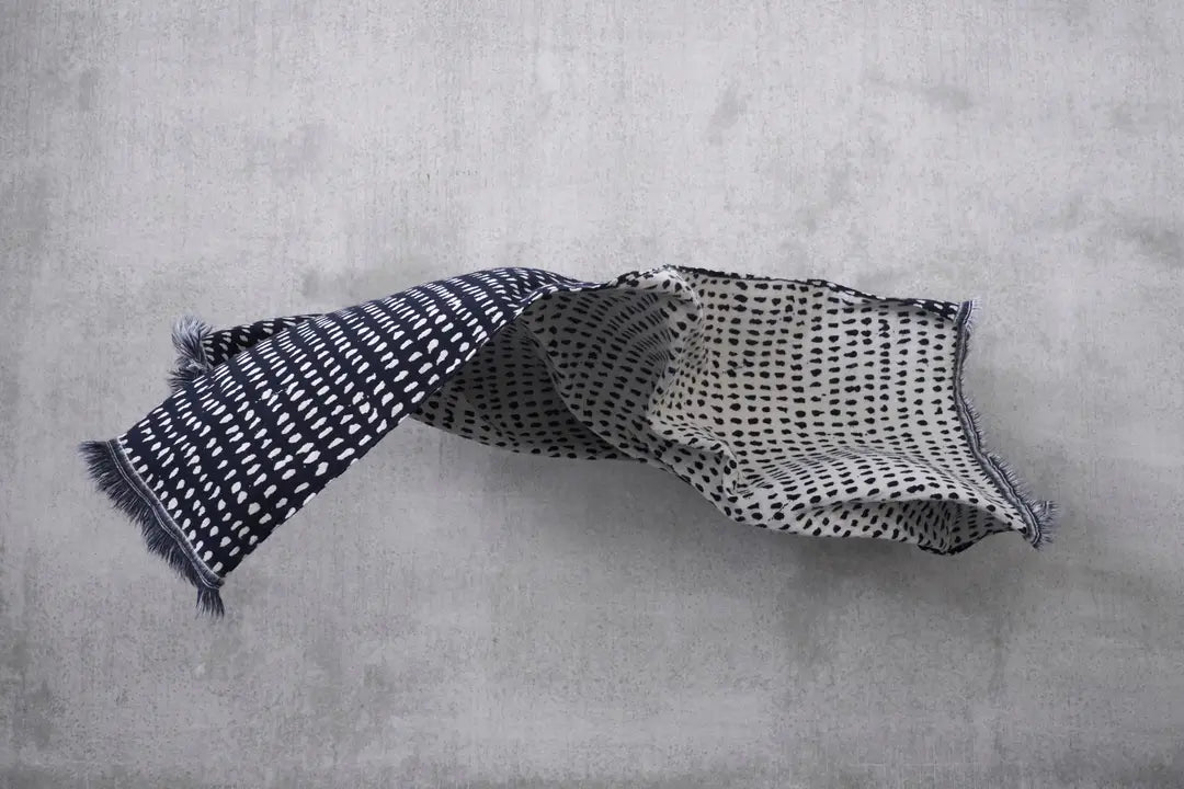 Ethnicraft - Plaid Navy Dots - Black - 130 x 160