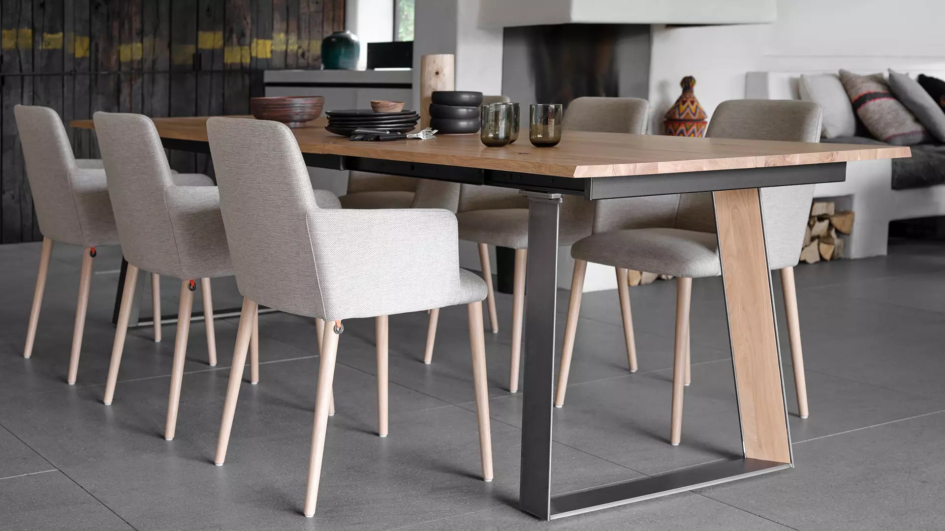 Mobitec - Chaise Rob - Avec accoudoirs - H 50 - Prix en Tissu catégorie 2 et pieds Métal