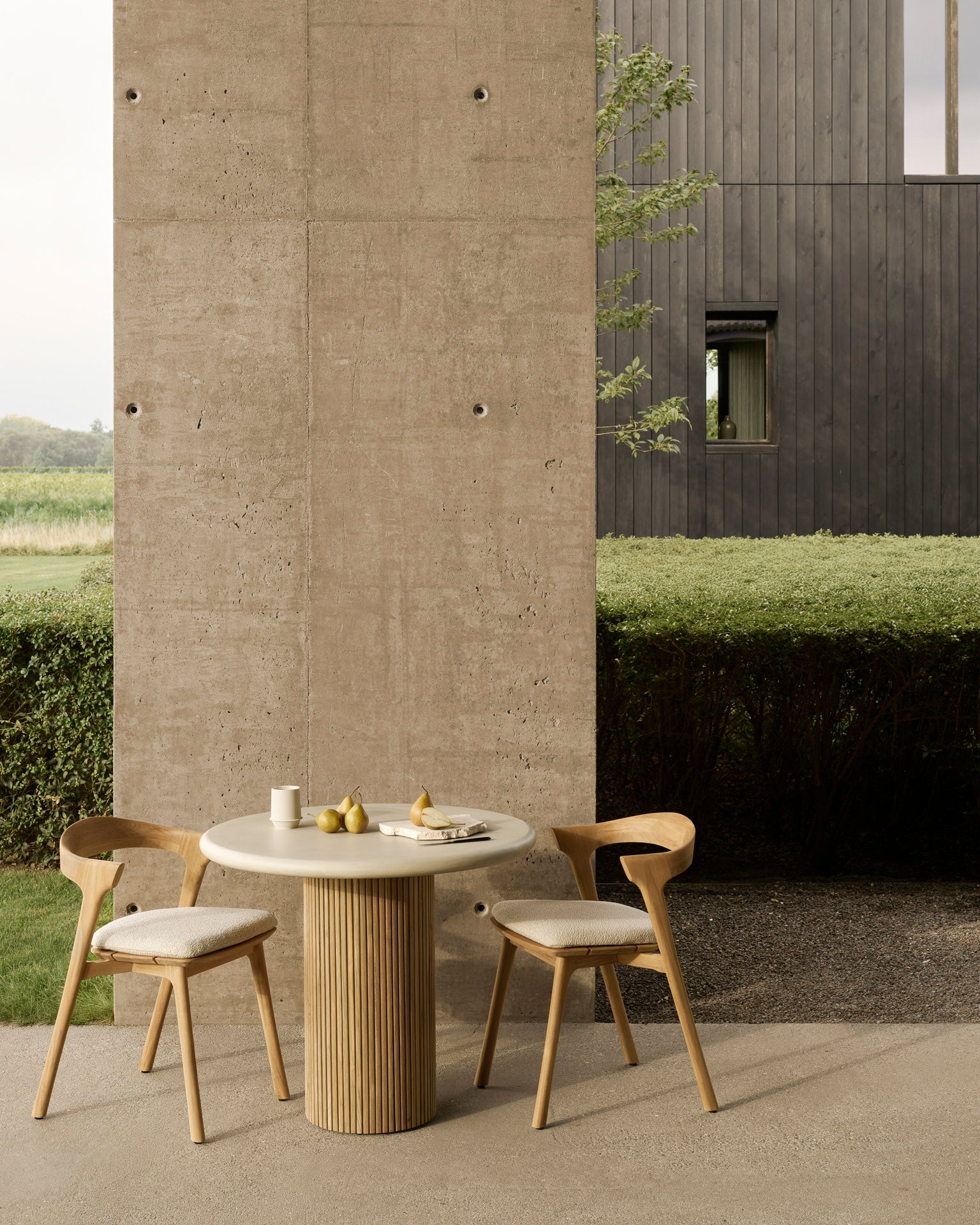 Ethnicraft - Outdoor - Table Roller Max - Ciment et Teck - Diamètre 90 x H76