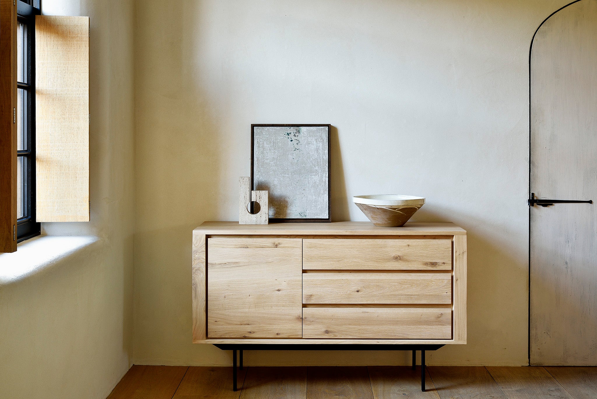 Ethnicraft - Buffet New Shadow - Chêne massif - L.134 X 45 x H.80