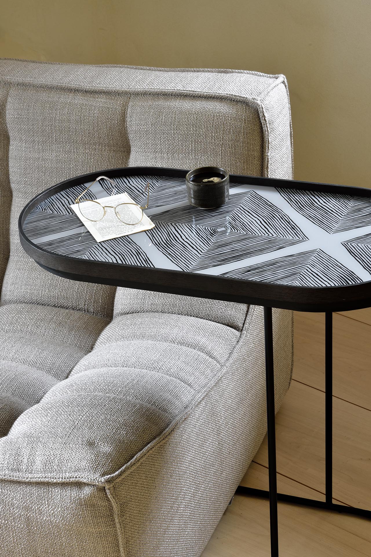 Ethnicraft - Plateau oblong en verre - Linear Slate - taille M - 71 x 36 x H3