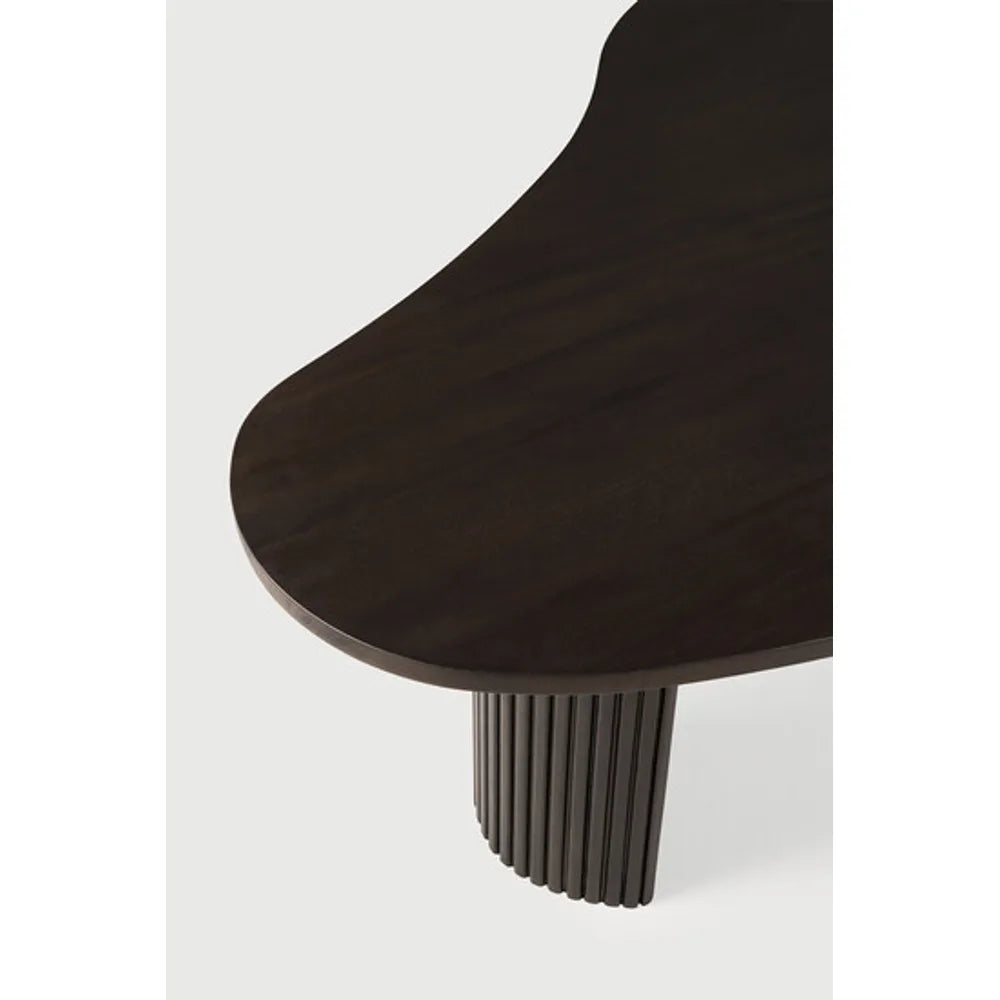 Ethnicraft – Boomerang – Table Basse Boomerang – Acajou brun foncé - 126 x 74 x 40 cm