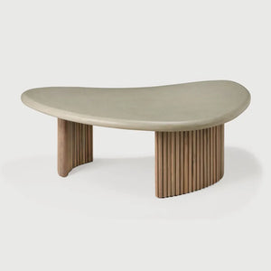 Ethnicraft – Boomerang – Table Basse De Jardin Boomerang – Béton et teck recyclé - 90 cm