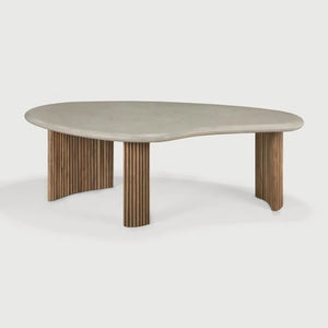 Ethnicraft – Boomerang – Table Basse De Jardin Boomerang – Béton et teck recyclé - 126 cm