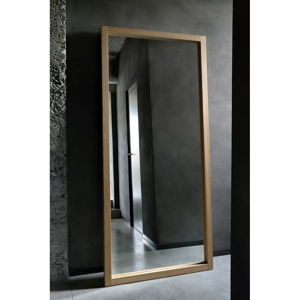 Ethnicraft – Light Frame – Miroir Light Frame en situation