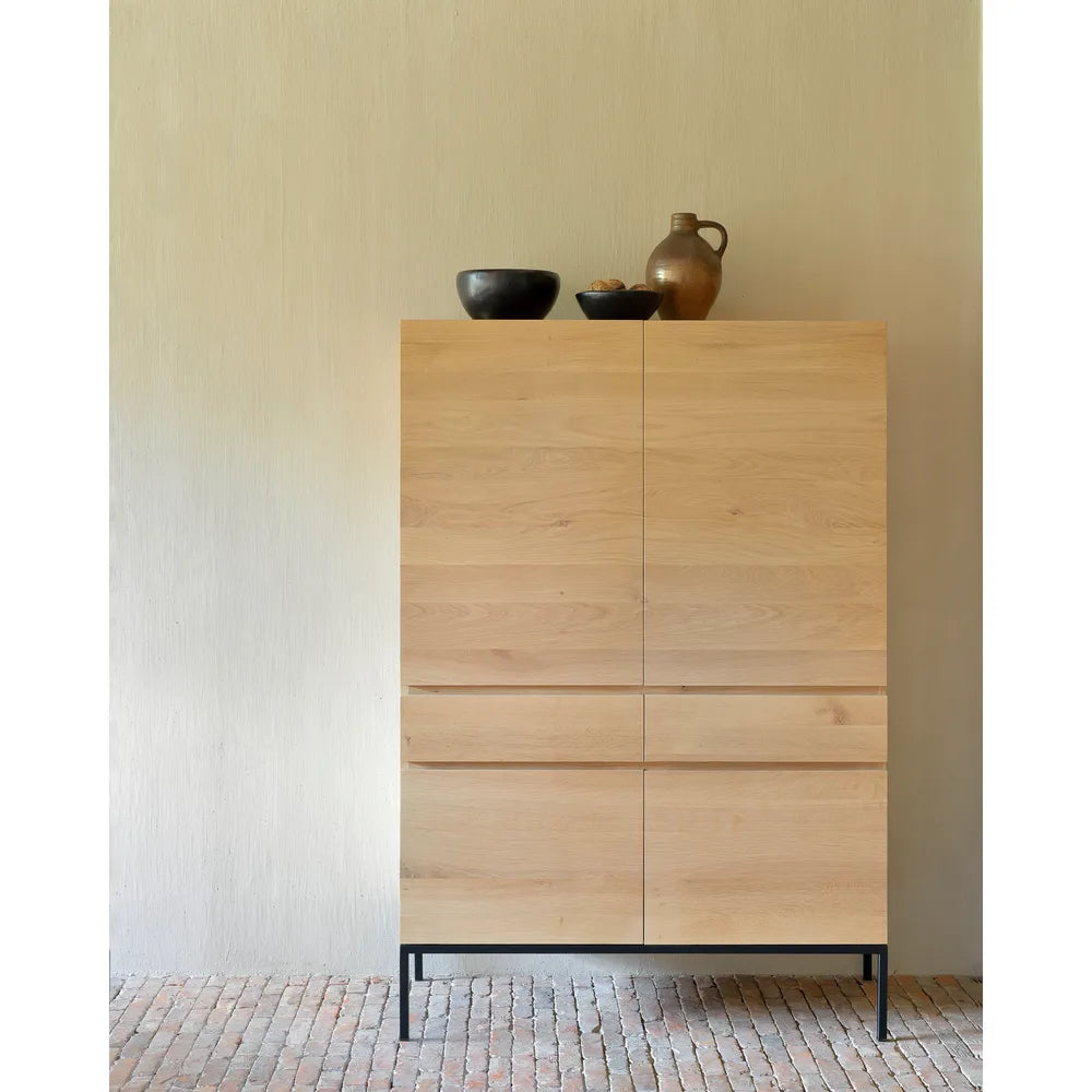 Ethnicraft – Ligna – Armoire Ligna en situation