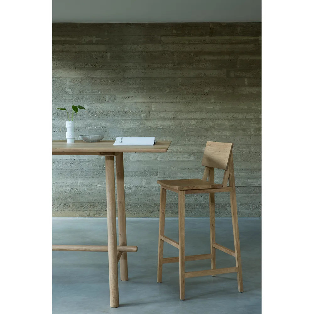 Ethnicraft – N – Tabouret De Bar N4 en situation
