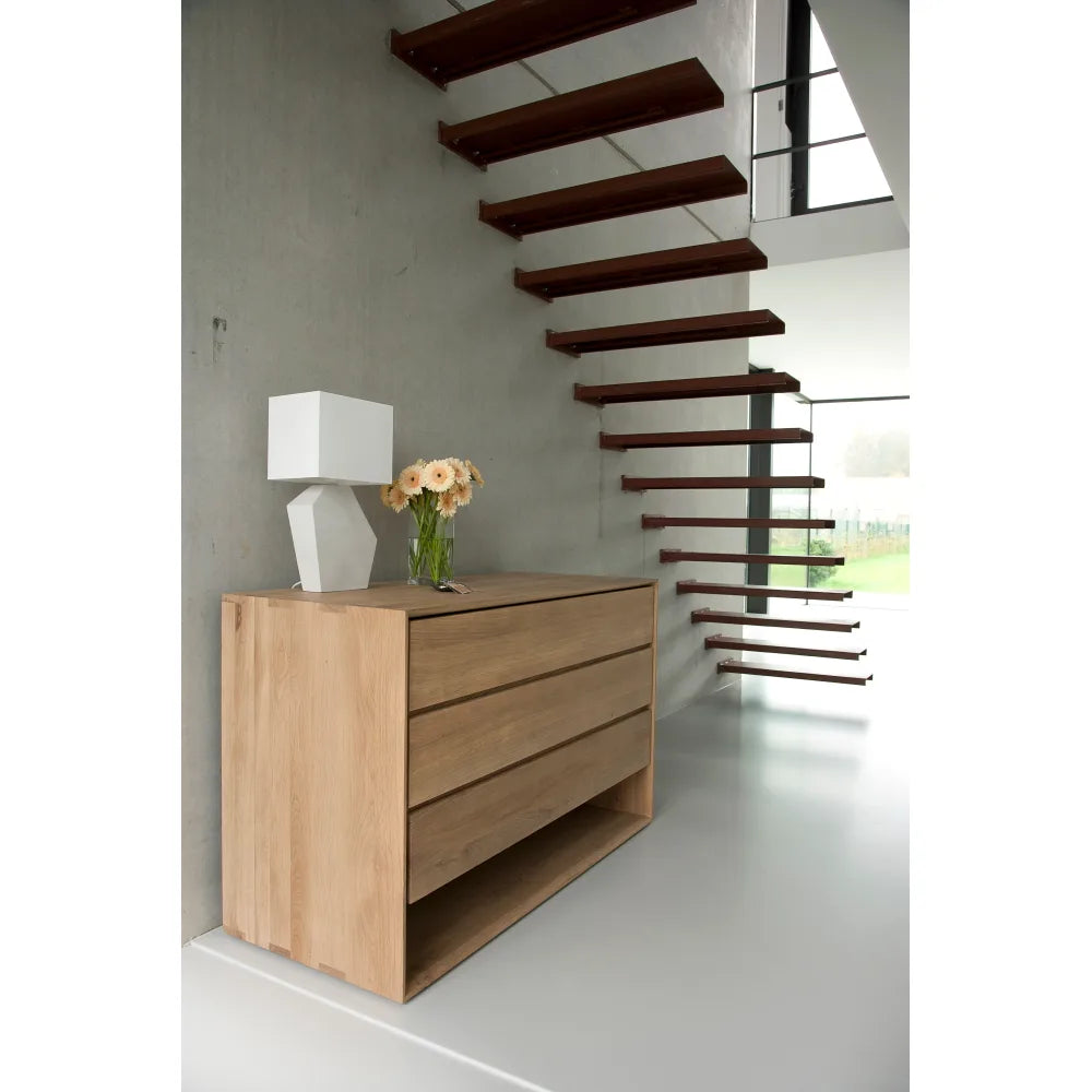 Ethnicraft – Nordic – Commode Nordic en situation