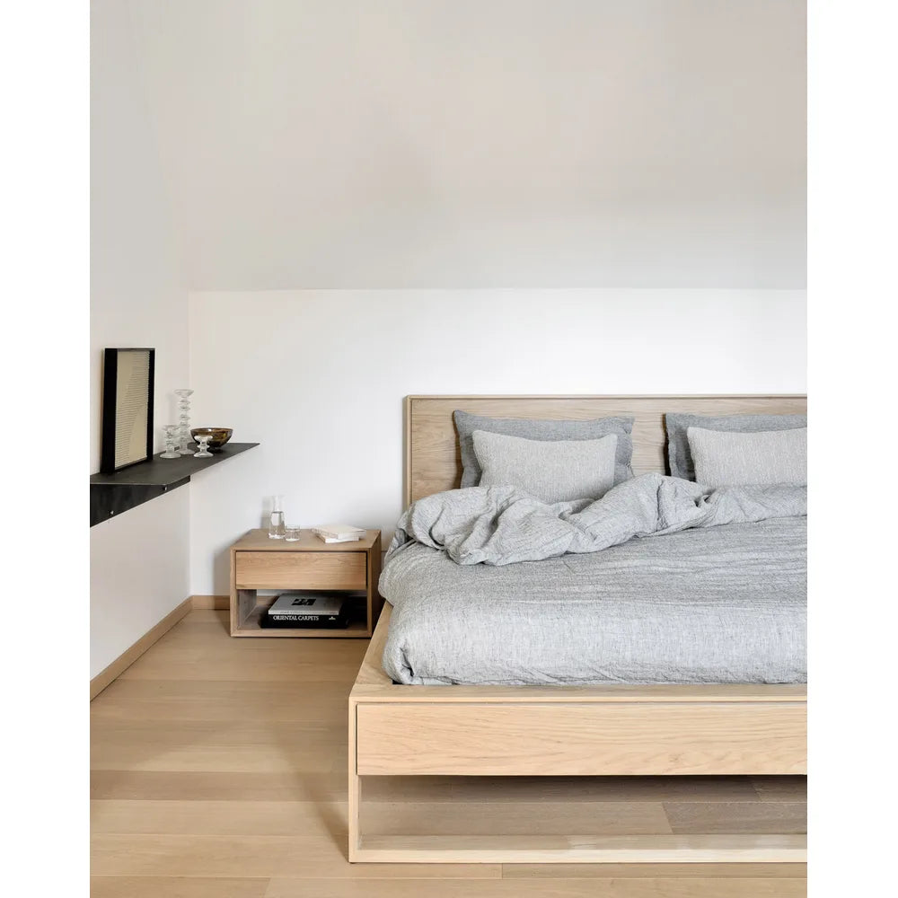 Ethnicraft – Nordic – Table De Chevet Nordic Ii en situation
