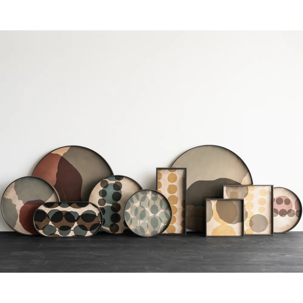 Ethnicraft – Translucent Silhouettes – Plateau En Verre Connected Dots en situation