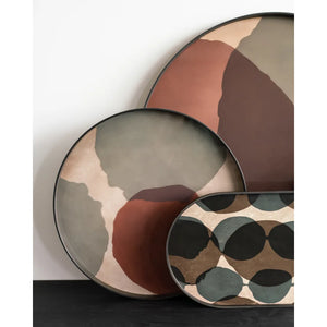 Ethnicraft – Translucent Silhouettes – Plateau En Verre Connected Dots en situation