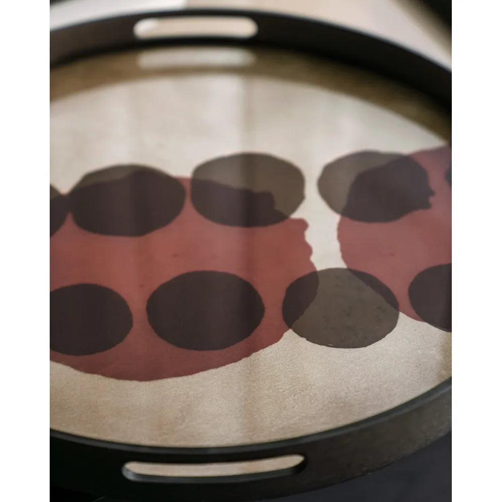 Ethnicraft – Translucent Silhouettes – Plateau En Verre Layered Dots en situation