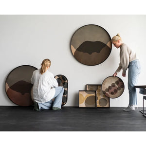 Ethnicraft – Translucent Silhouettes – Plateau En Verre Layered Dots en situation
