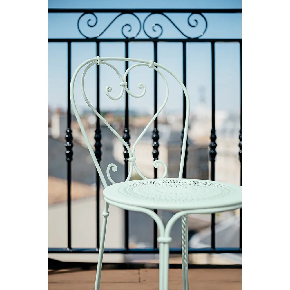 Fermob – 1900 – Chaise en situation