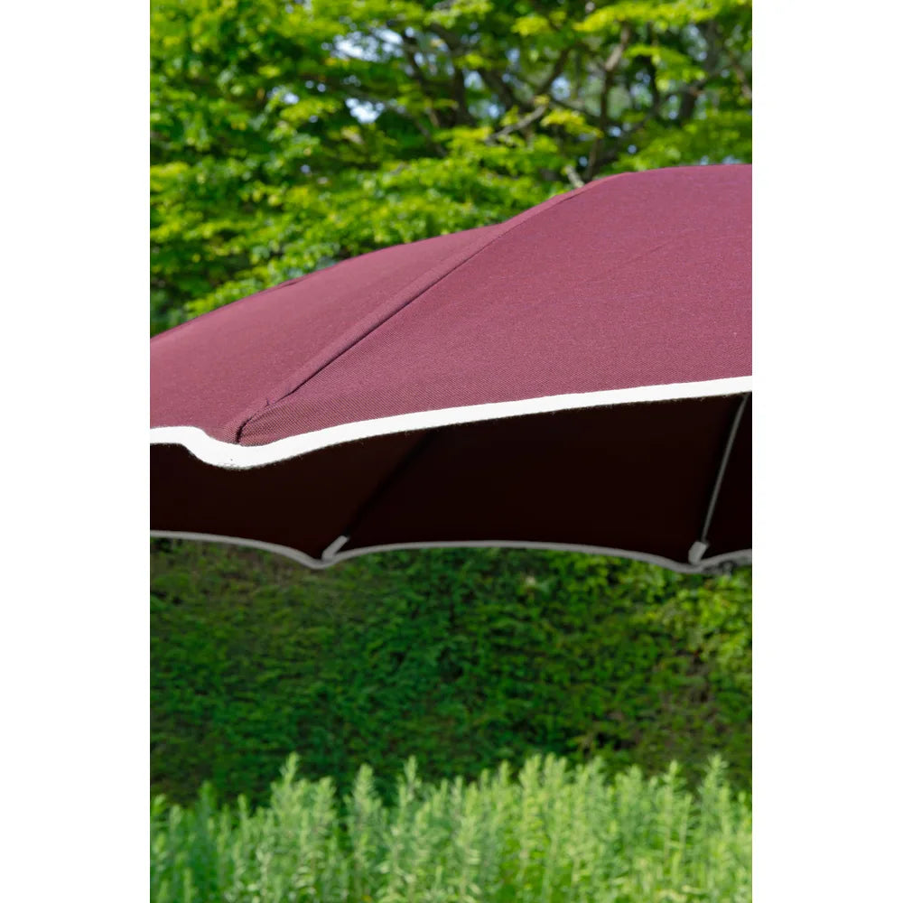 Fermob – Aluminium – Parasol ø250 cm en situation