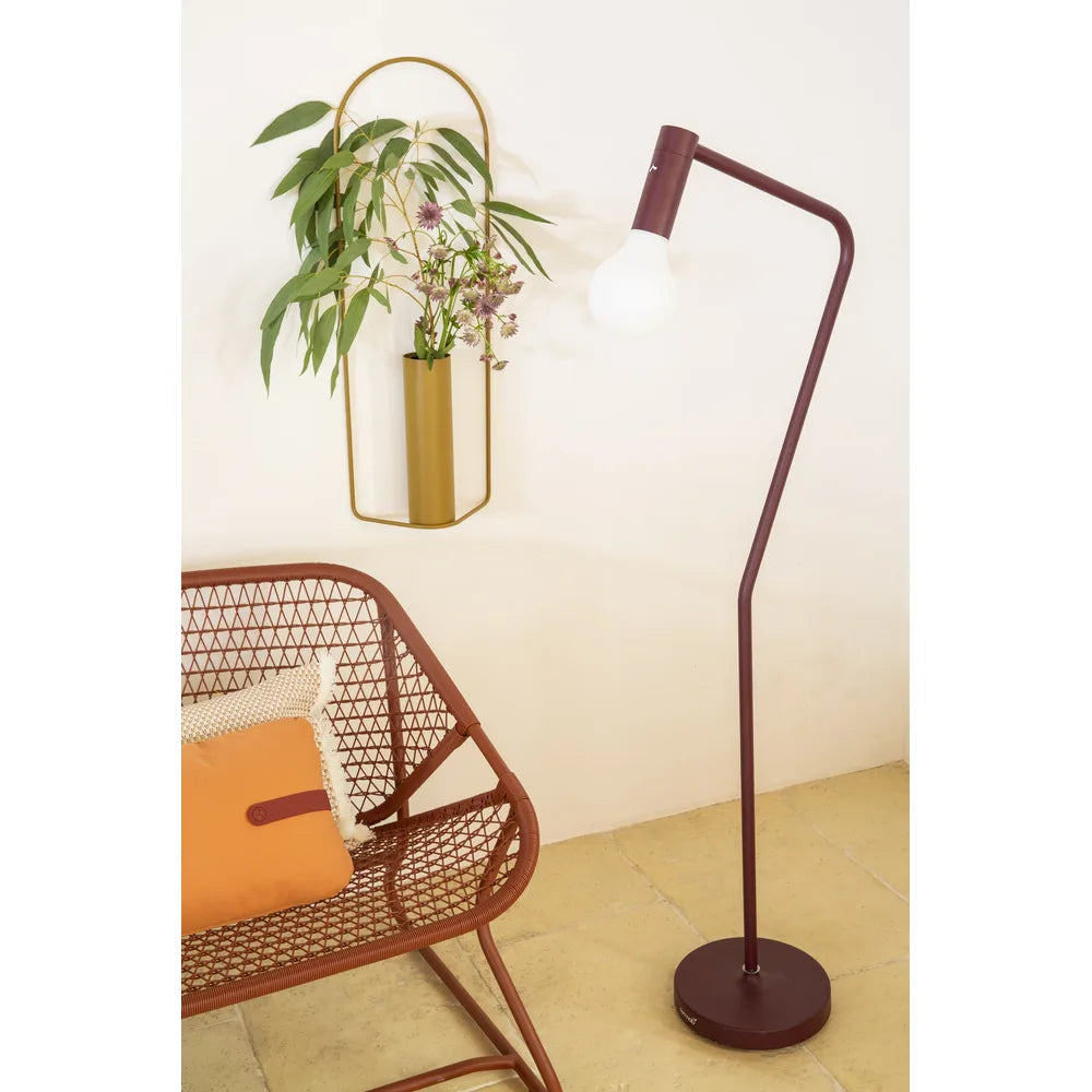 Fermob – Aplô – Pack lampe H.24 et pied simple en situation