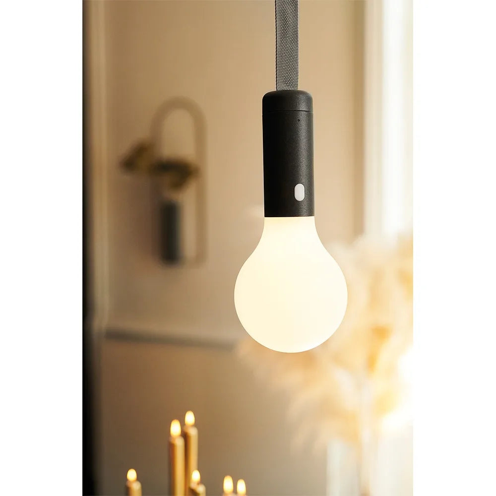 Fermob – Aplô – Pack lampe H.24 et sangle de suspension en situation