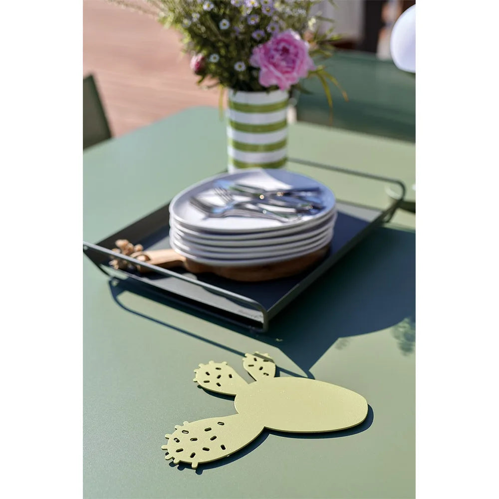 Fermob – Bouquet sauvage – Dessous de plat cactus 25.5 x 24 cm en situation