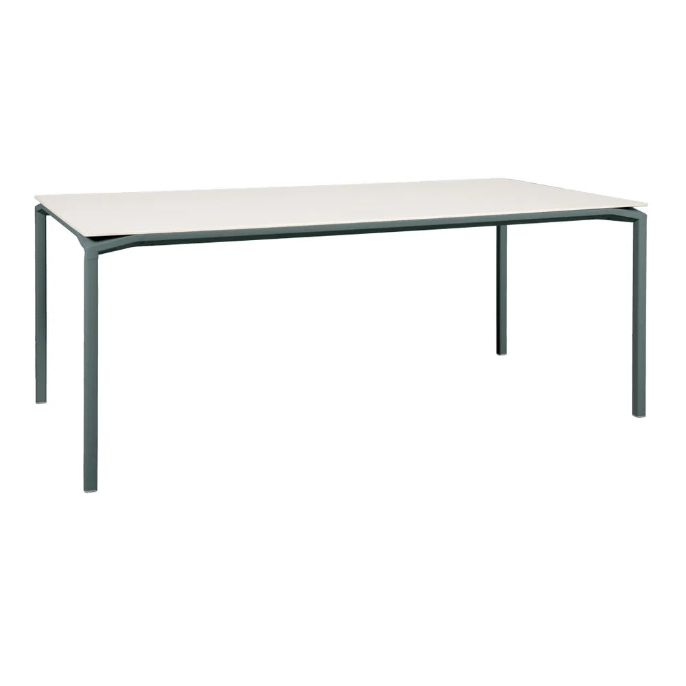 Fermob – Calvi – Table minérale 195 x 95 cm – Gris orage