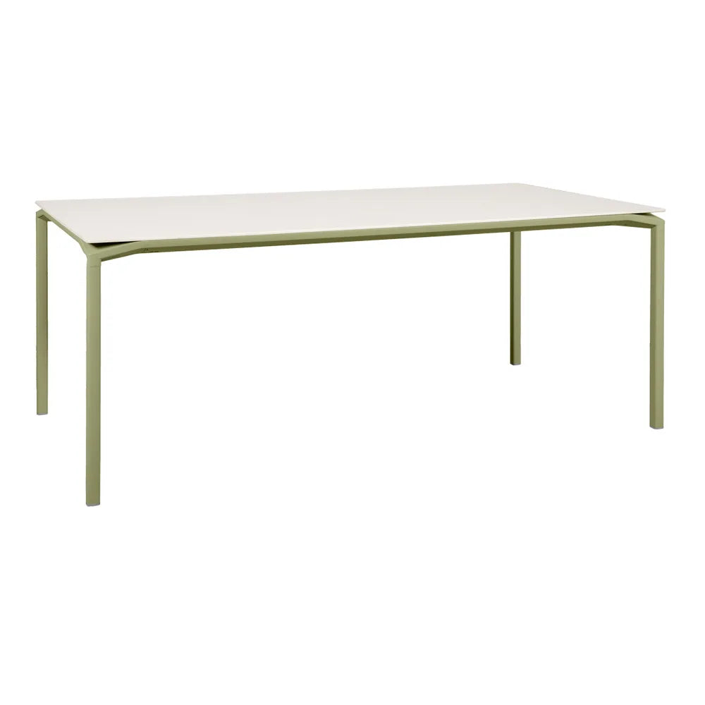 Fermob – Calvi – Table minérale 195 x 95 cm – Vert tilleul