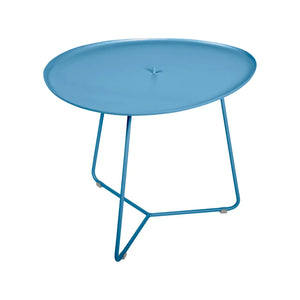 Fermob – Cocotte – Table basse ovale 55 x 44.5 cm, plateau amovible – Bleu maya