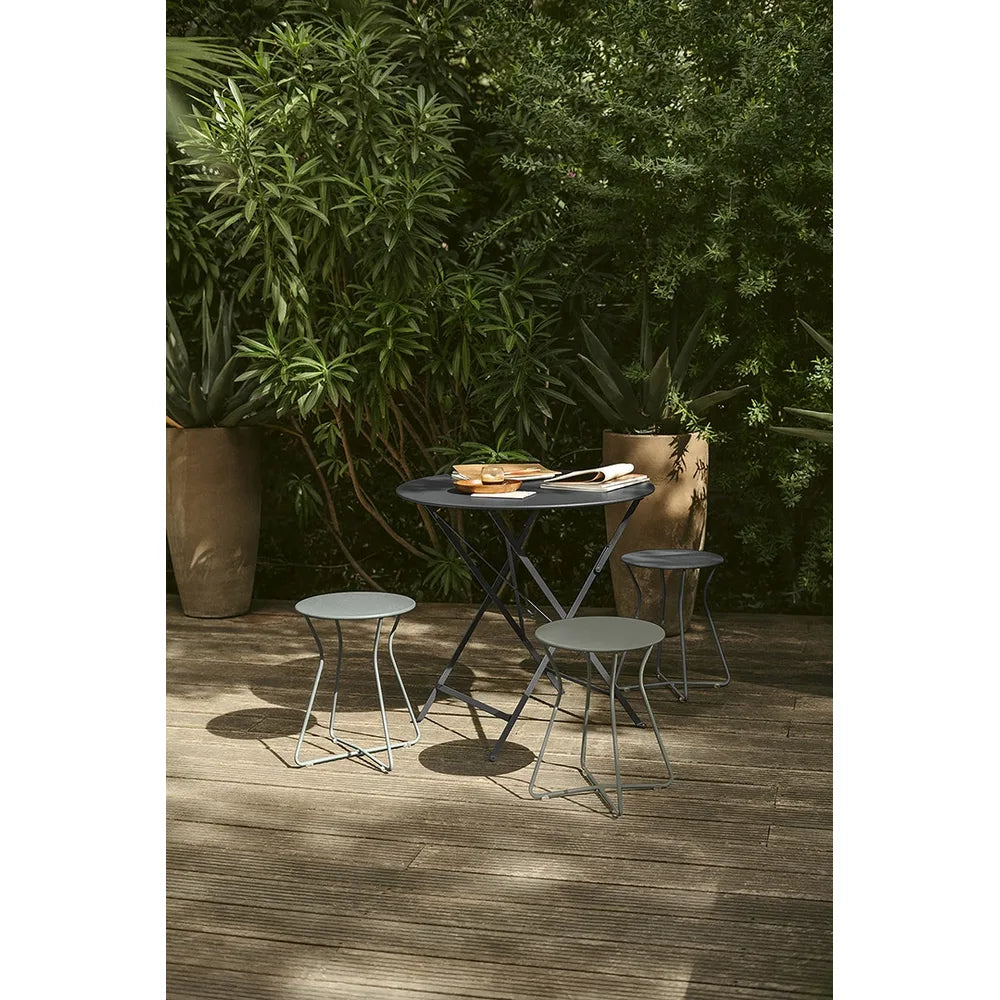 Fermob – Cocotte – Tabouret H.45 cm en situation